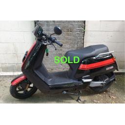 Niu NGT Electric Moped Black Red Ex-demo