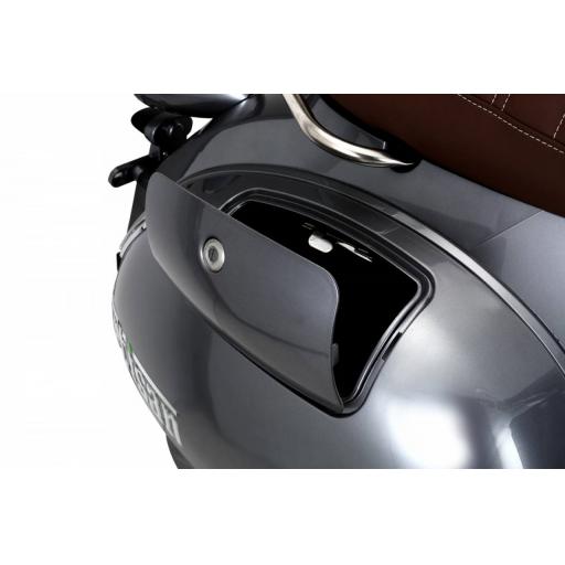 Artisan EV2000r Electric Scooter Detail Storage