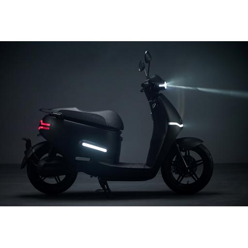 Horwin EK3 Electric Moped Lifestyle Right