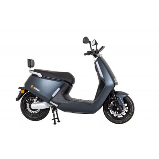 Yadea G5 Electric Moped Graphite Right