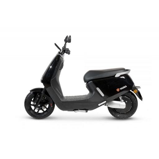 Yadea G5 Electric Moped Black Left