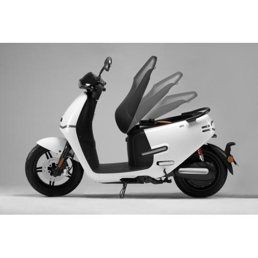 Horwin EK1 Electric Moped Seat.jpg