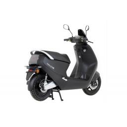 Yadea C1S Black Rear Right.jpg