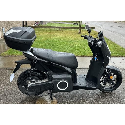 Silence S01 Black Electric Scooter 2.jpg