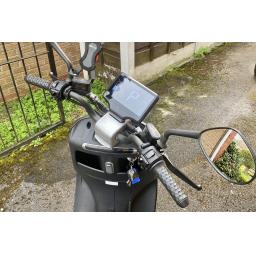 Yadea G5 - Grey Handlebars.jpg