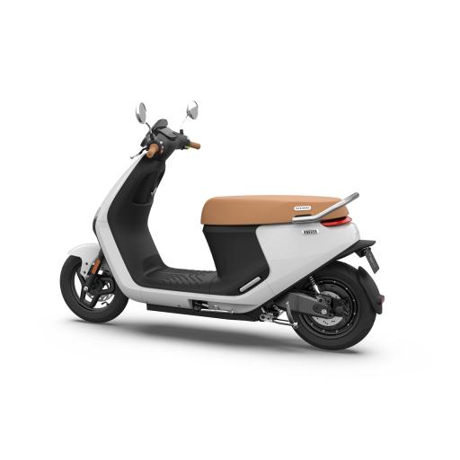 Segway e125 White Rear Left.jpg