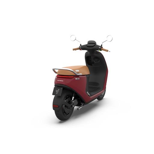 Segway e125 Burgundy Rear Right.jpg