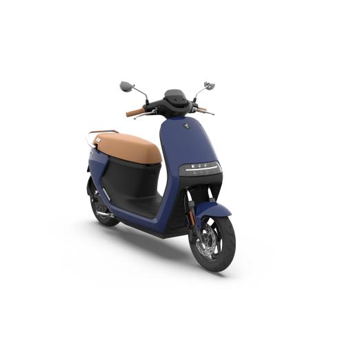 Segway e125 Blue Front left 2.jpg