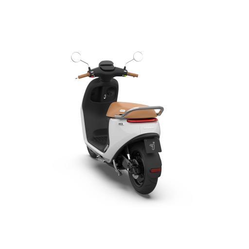 Segway e125 White Rear Left 3.jpg