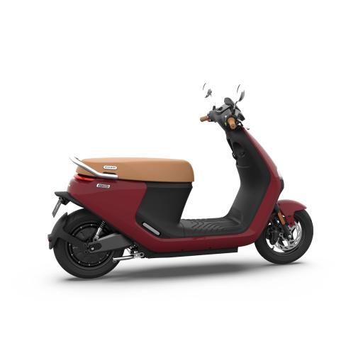 Segway e125 Burgundy Rear Right 3.jpg