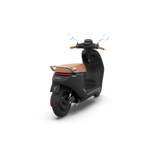 Segway e125 Black Rear Right.jpg