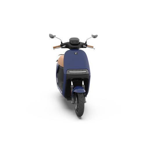 Segway e125 Blue Front Left.jpg