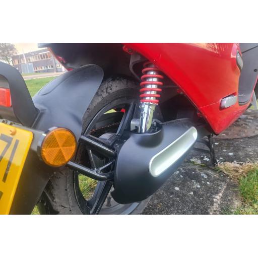 Horwin EK3 Red Read Swingarm.jpg