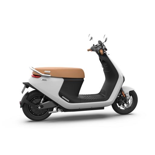 Segway e125 White Rear Right.jpg