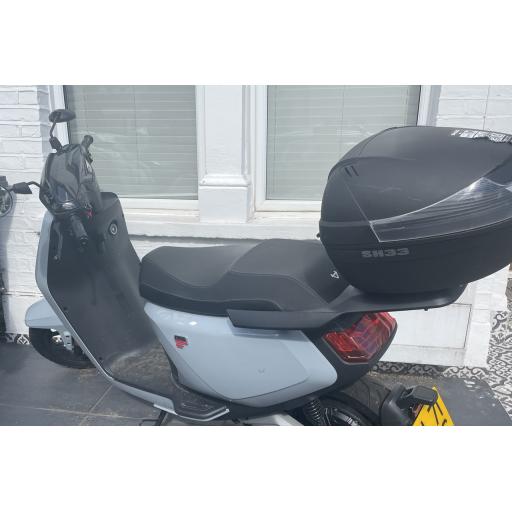 MQiGT Grey Electric Scooter 1.jpg