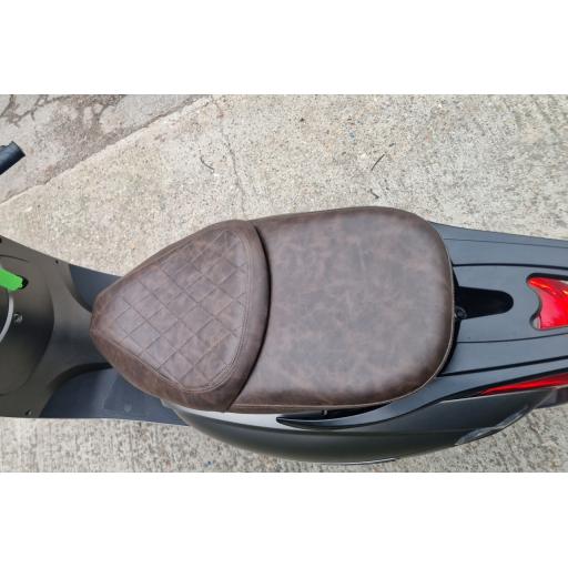 Lexmoto LX06 Silve Grey Electric Moped Seat.jpg