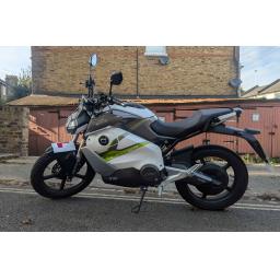 Vmoto TS Street Hunter Electric Motorcycle White (3).jpg