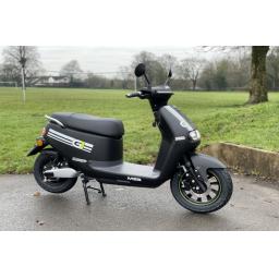 MotoGB G1 2kw Electric Moped - Black (5).jpg