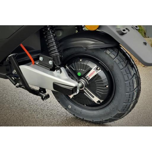 MotoGB G1 2kw Electric Moped - Black (1).jpg