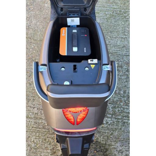 Yade G5 Electric Moped - Grey (7).jpg