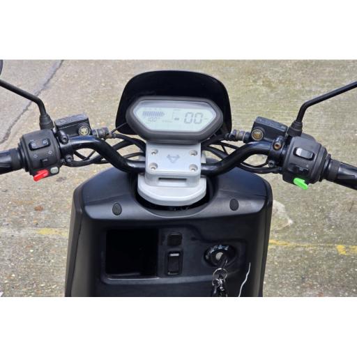 Pre-owned Grey NIU NQi ER Electric Moped (4).jpg