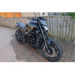 Macrais Z8x Electric Motorcycle Black 3.jpg