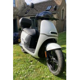 Horwin EK3 Electric Moped - White (6).jpg