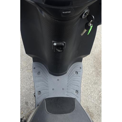 Pre-owned Silence S01+ Electric Motorcycle (2).jpg