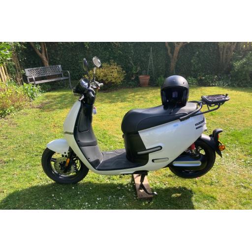 Horwin EK3 Electric Moped - White (2).jpg