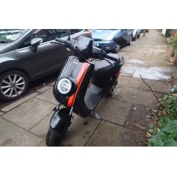 Pre-owned NIU MQi+ Sport Black and Red (2).jpg