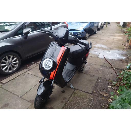 Pre-owned NIU MQi+ Sport Black and Red (2).jpg