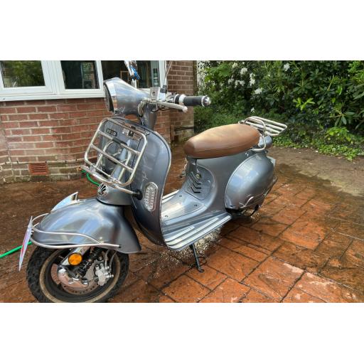 Velo Bella Electric Moped - Grey (2).jpg