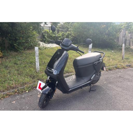 Segway E110s Electric Moped - Black (1).png