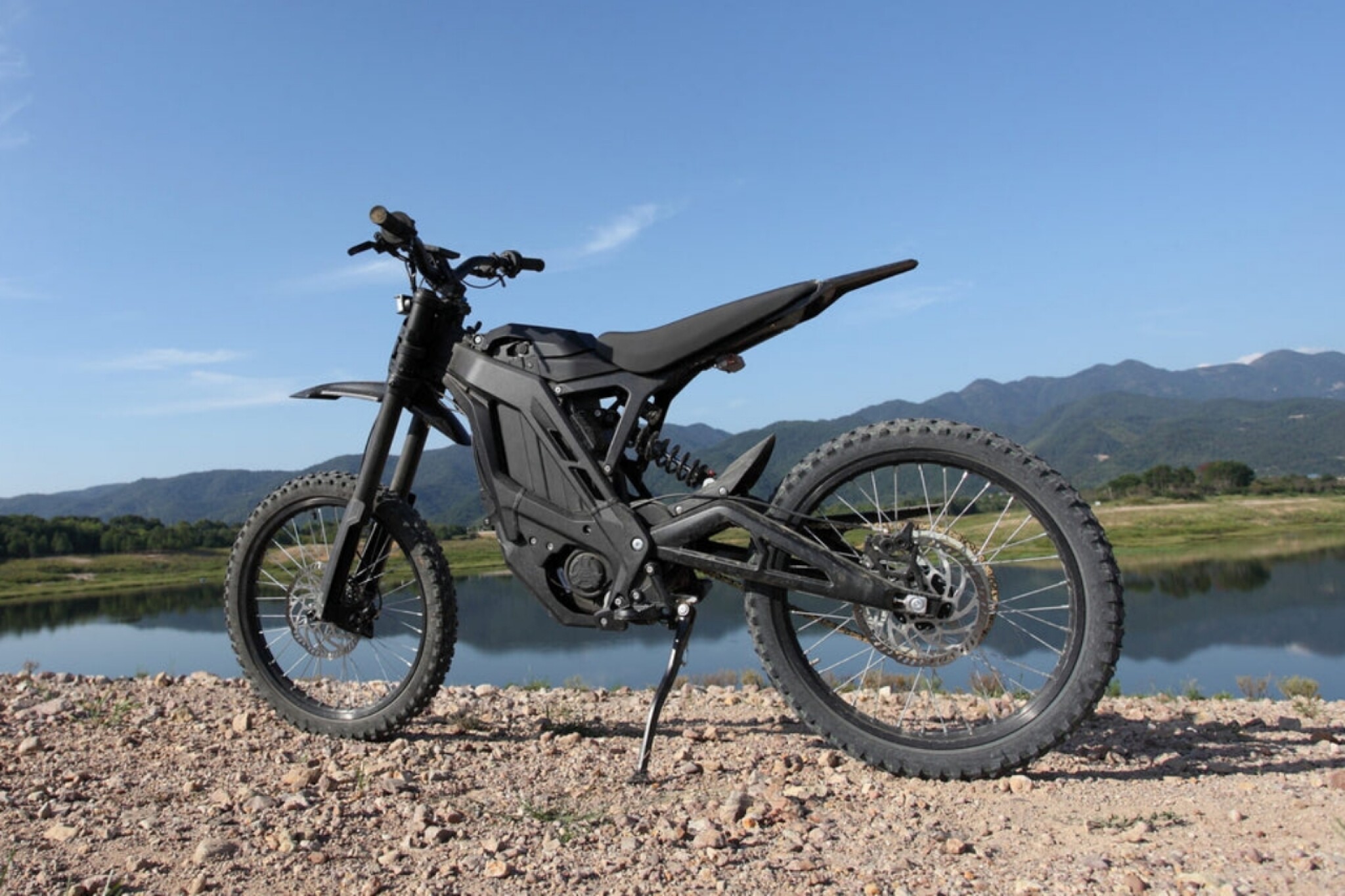 Eride Pro SS 2.0 Lifestyle.jpg