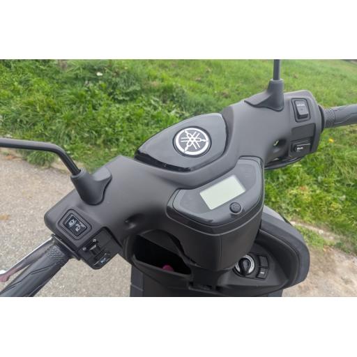 Pre-owned Yamaha Neos Electric Moped (3).jpg
