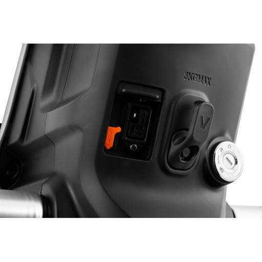 Yadea GFx 1200w Electric Moped - Detail (5).jpg