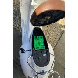 Artisan EV2000r White Electric Moped (7).jpg