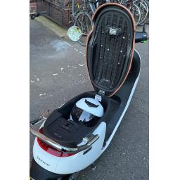 Segway E125 Electric Moped - White (7).jpg
