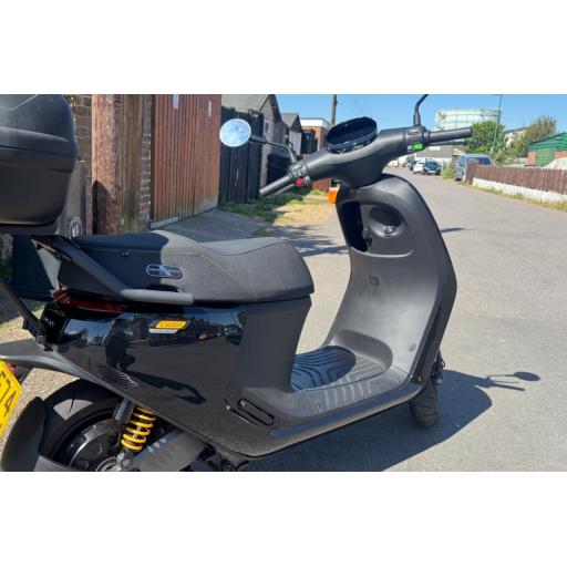 Pre-Owned Segway E300 Electric Scooter (5).jpg