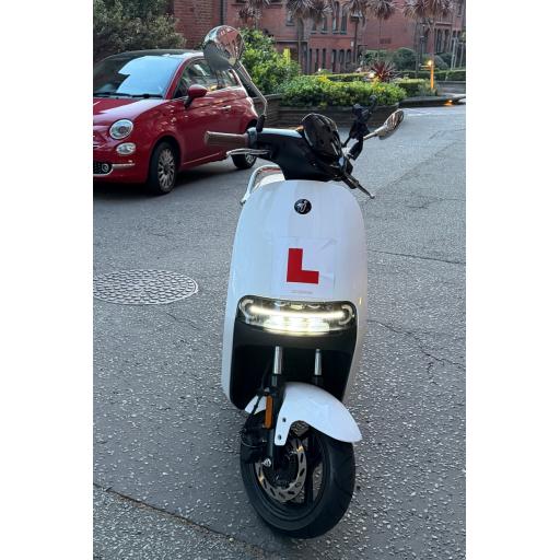 Segway E125 Electric Moped - White (5).jpg