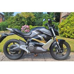 Vmot TS Street Hunter (6).jpg